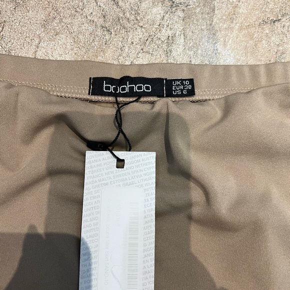 Beige/Sand bodycon skirt. Size 6 - Picture 3 of 3